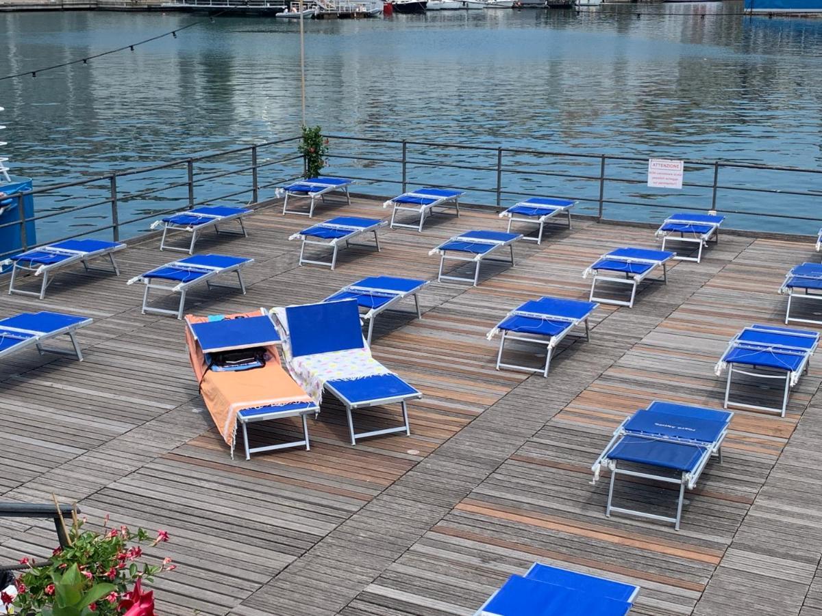 Old Port Apartment 4 Beds Genoa Ngoại thất bức ảnh