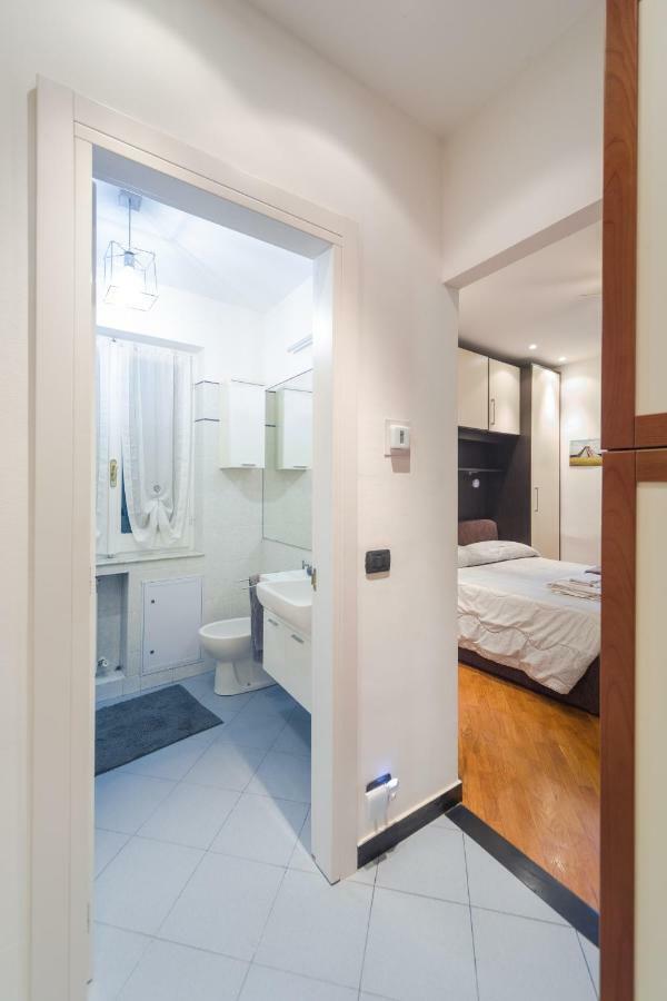 Old Port Apartment 4 Beds Genoa Ngoại thất bức ảnh