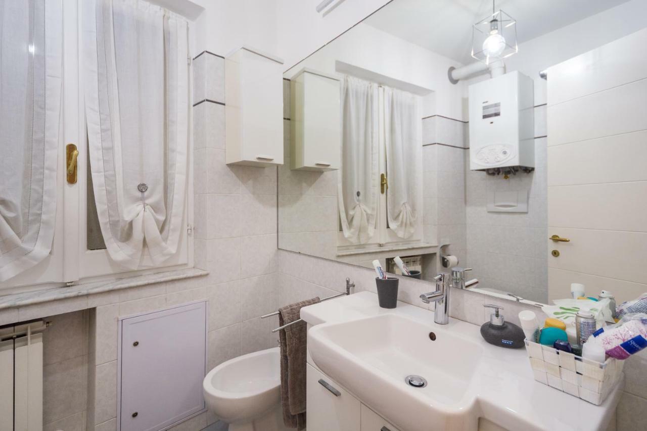 Old Port Apartment 4 Beds Genoa Ngoại thất bức ảnh